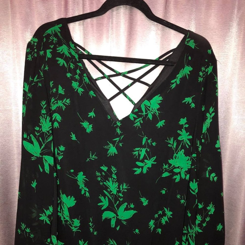 Torrid green floral top